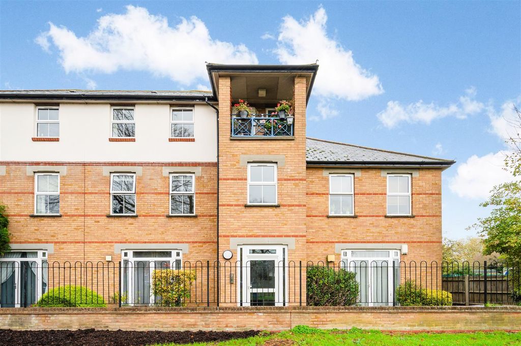 Property photo 2 of 7 Ext