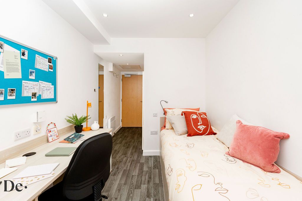 Property photo 2 of 20 Castlehillcambridge-7.Jpg