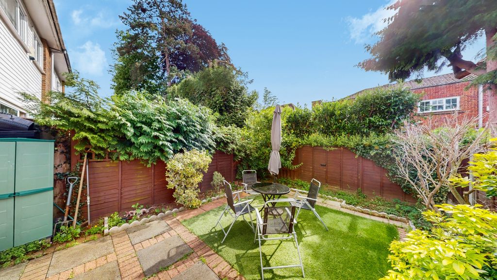 Property photo 3 of 15 4696792