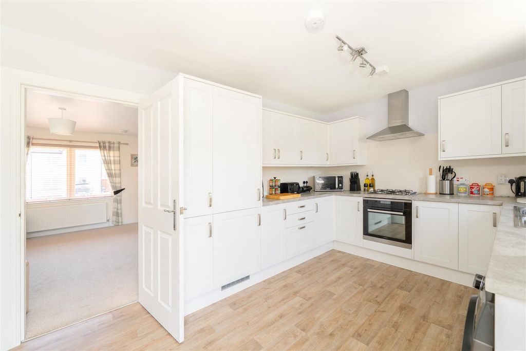 Property photo 2 of 18 20_James_Dickson_Place-8.Jpg