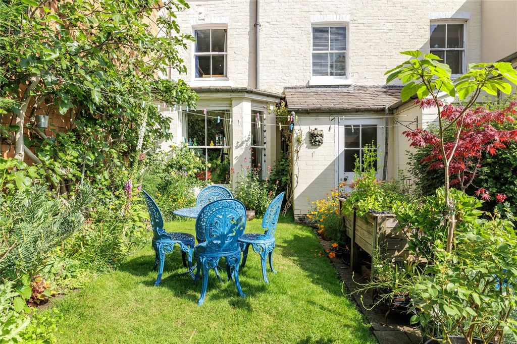 Property photo 3 of 23 Picture No. 06
