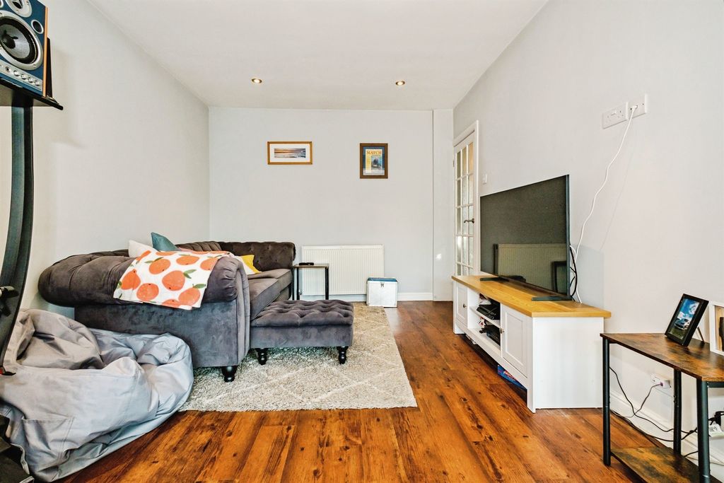 Property photo 2 of 15