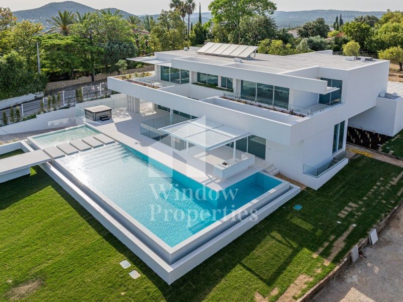 Property photo 1 of 90