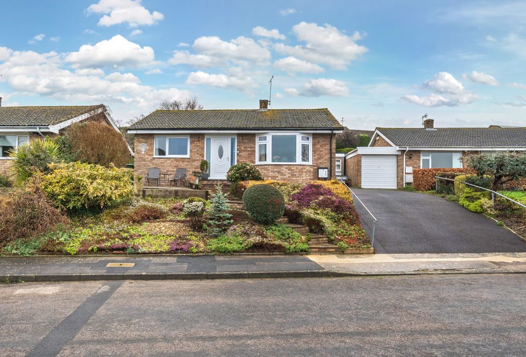 Property photo 1 of 20 1408609-1-6996E79...