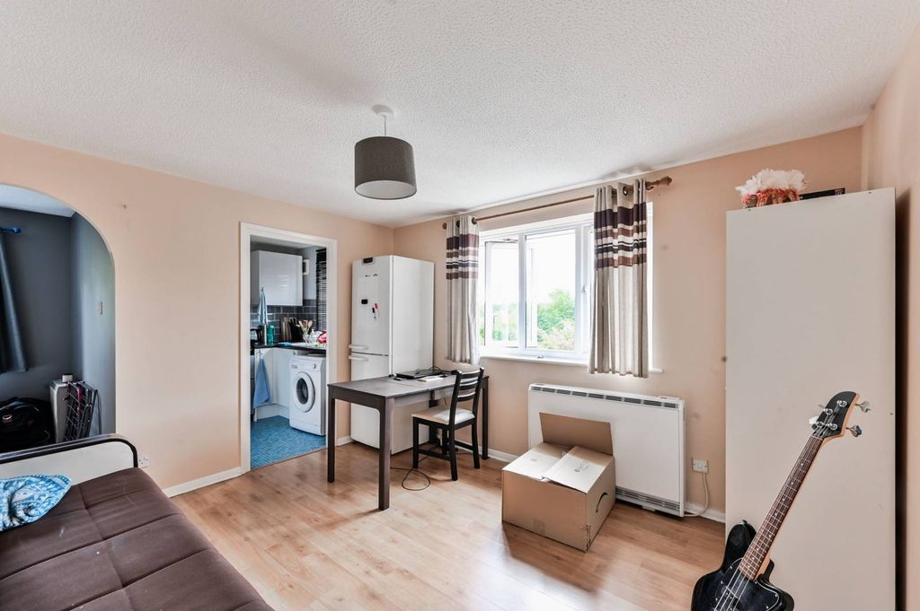 Property photo 1 of 7