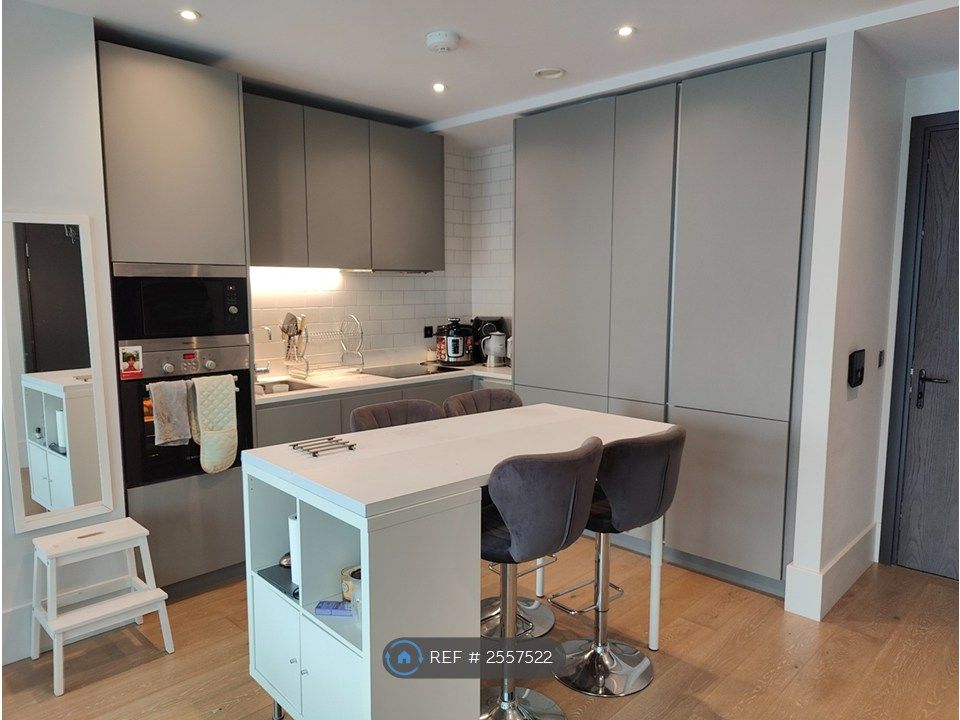 Property photo 1 of 10 Kitchen