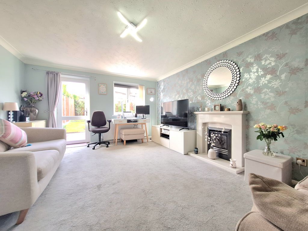 Property photo 3 of 17