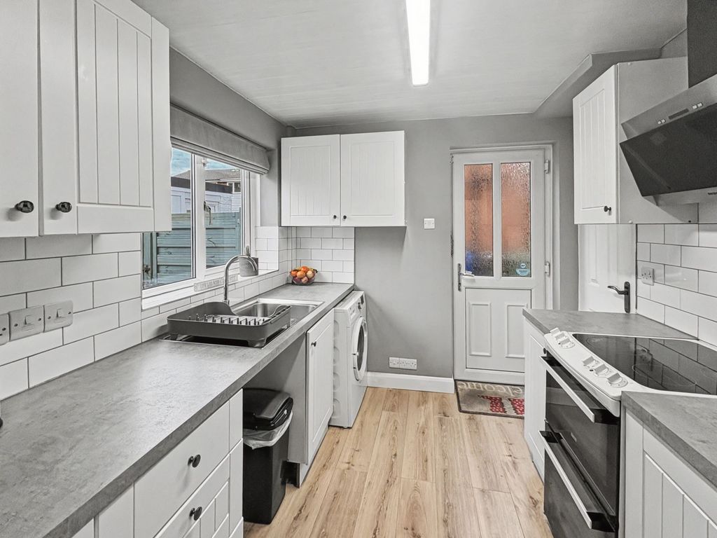 Property photo 3 of 25