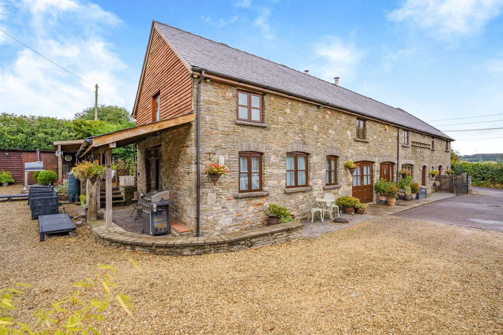 Property photo 1 of 39