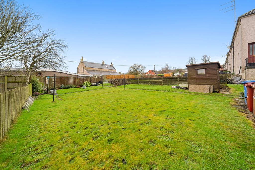 Property photo 3 of 25