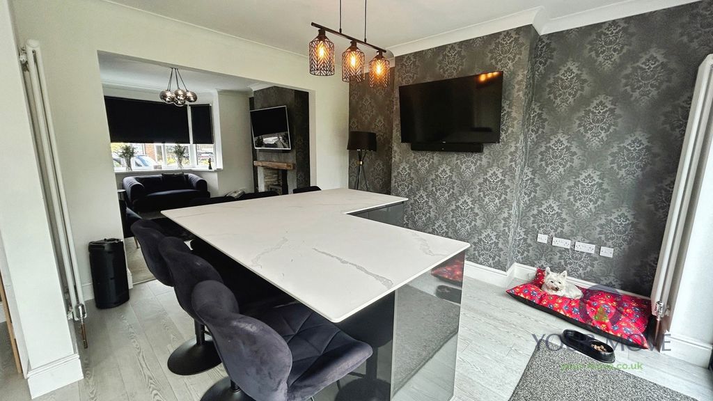 Property photo 3 of 20 Pbox-Img.Jpg