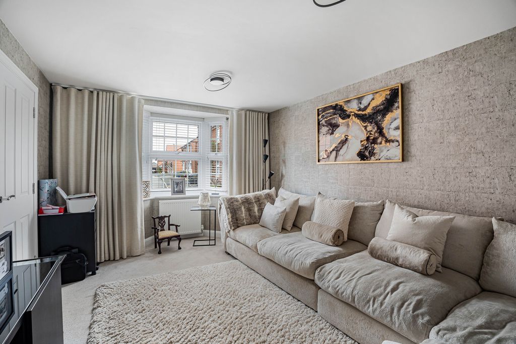 Property photo 3 of 24