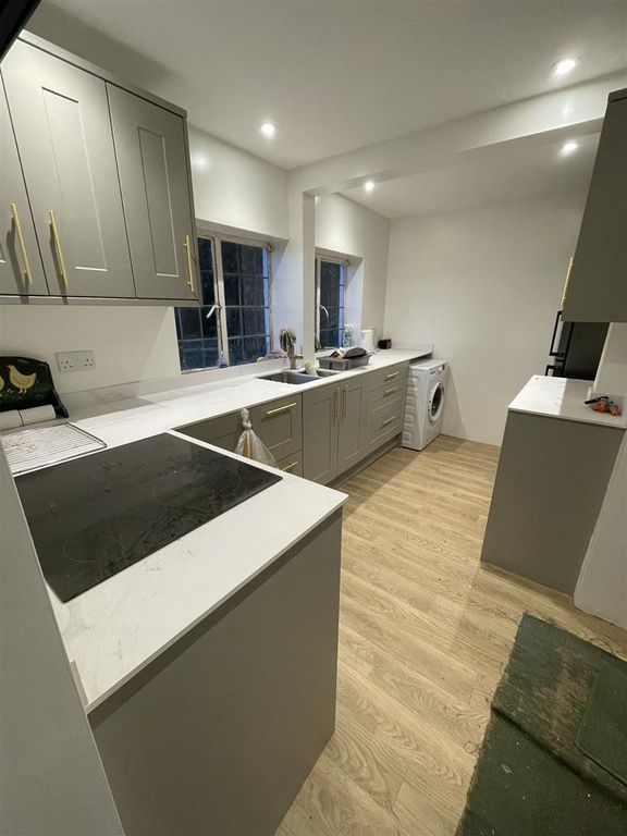 Property photo 3 of 21 Kitchen 1.Jpg