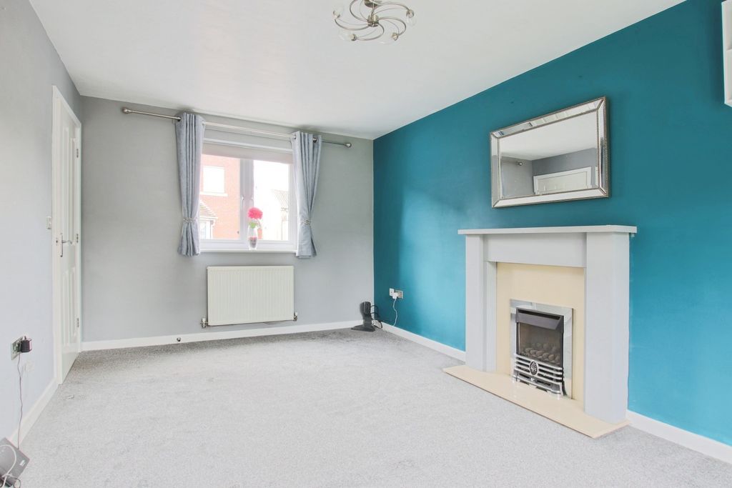 Property photo 3 of 17 3902048