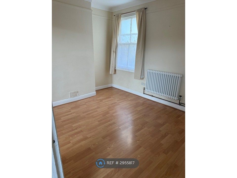Property photo 3 of 14 Dining Room
