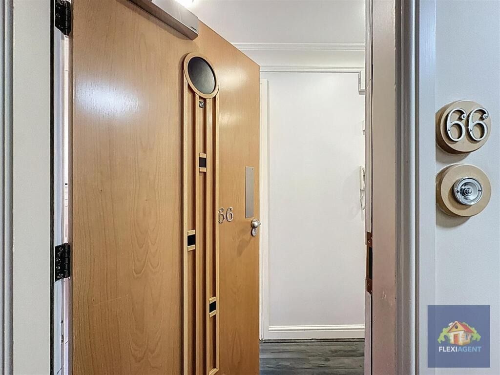 Property photo 2 of 30 4318451
