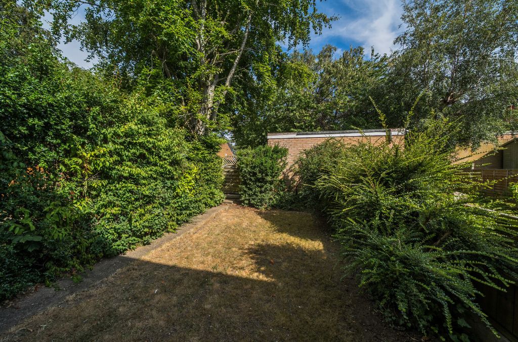 Property photo 3 of 22 Garden