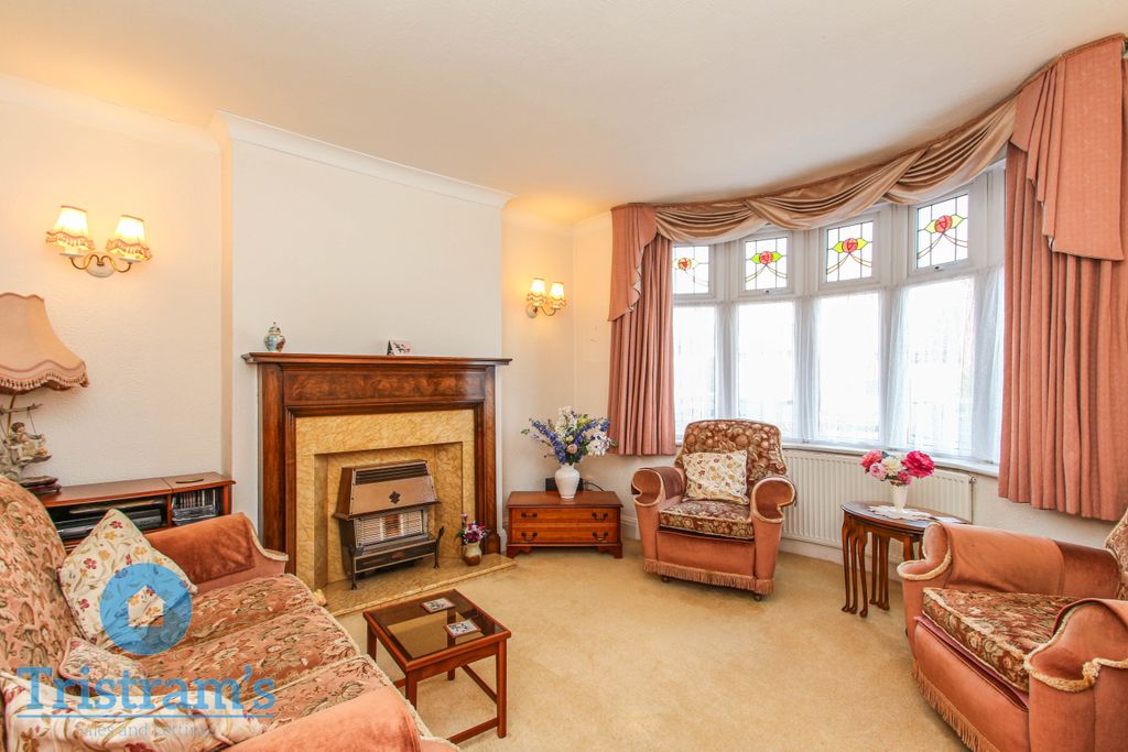 Property photo 2 of 22