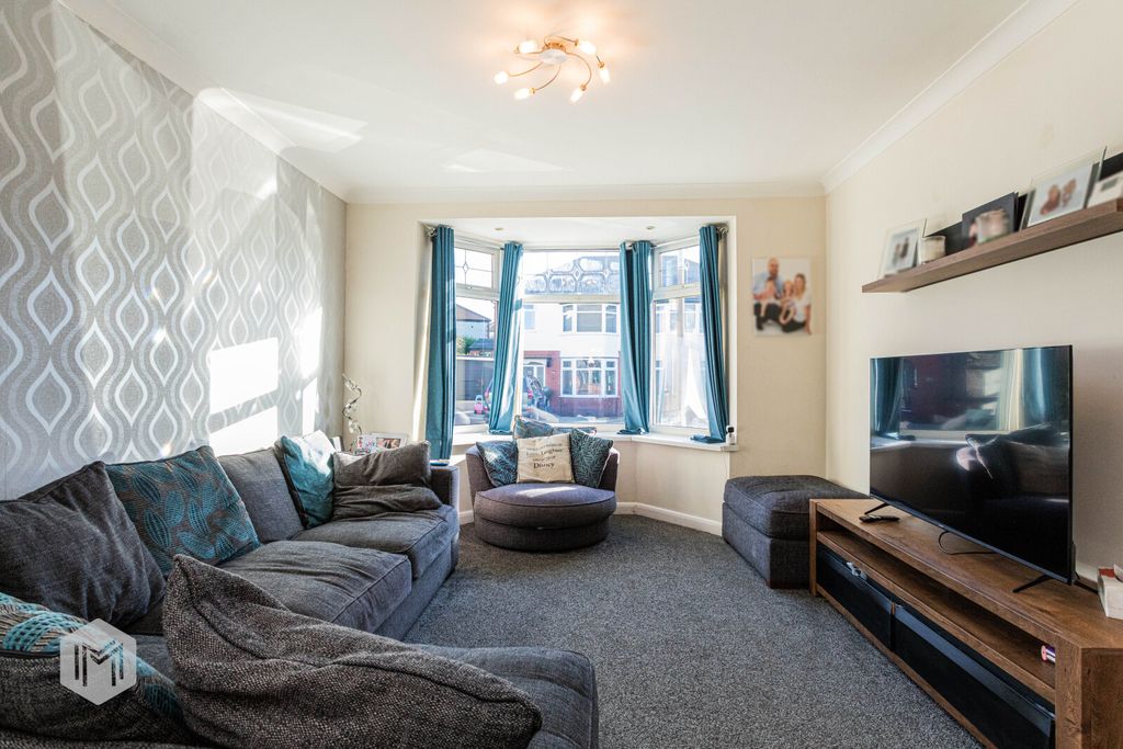 Property photo 3 of 21 Picture No. 06