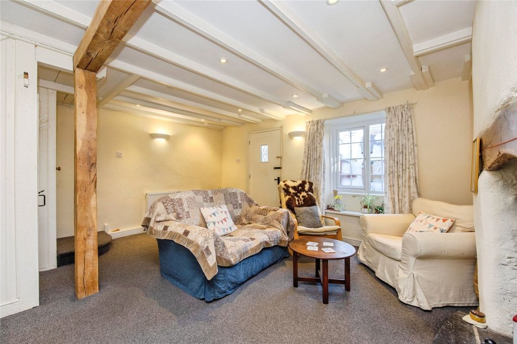 Property photo 2 of 17 Living Room