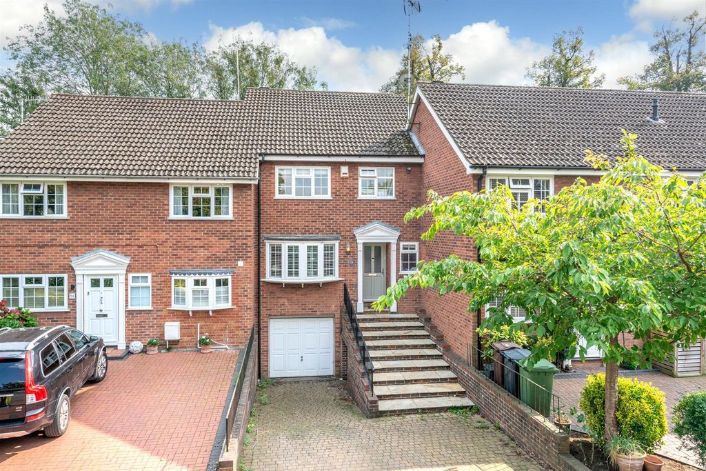 Property photo 1 of 20 54-Camlet-Way-7.Jpg