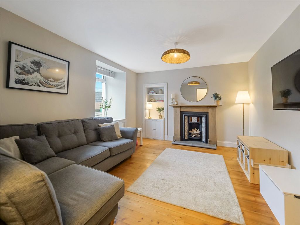 Property photo 2 of 21 Picture No. 04