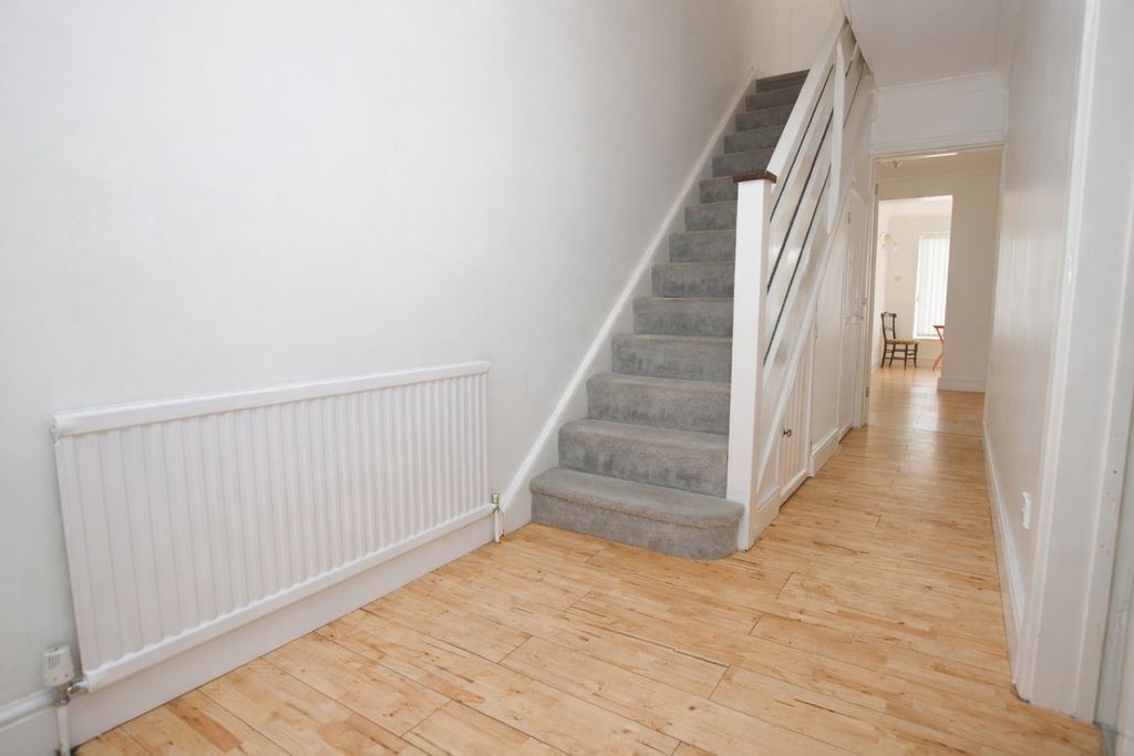 Property photo 3 of 17 Photo 14