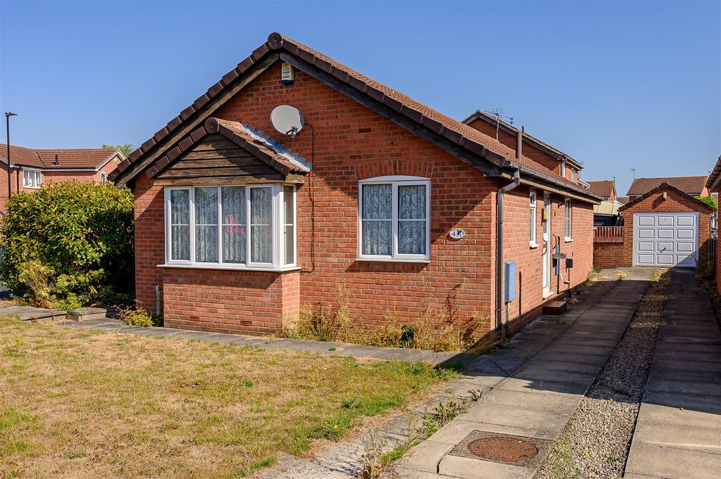 Property photo 1 of 14 External