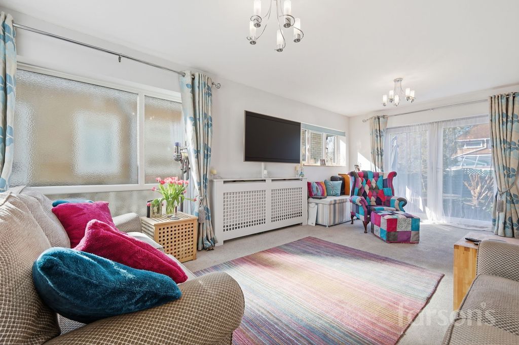 Property photo 2 of 24