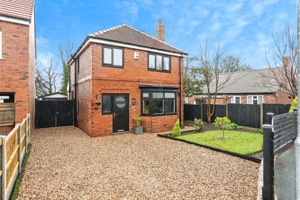 Property photo 2 of 19