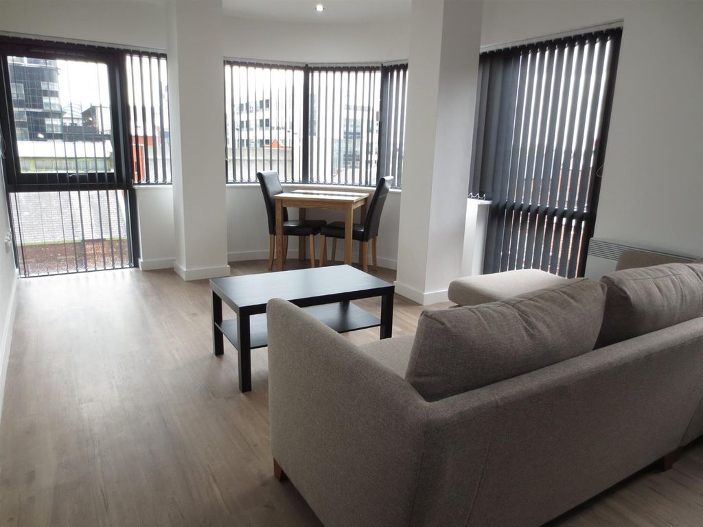 Property photo 3 of 8 Living Room