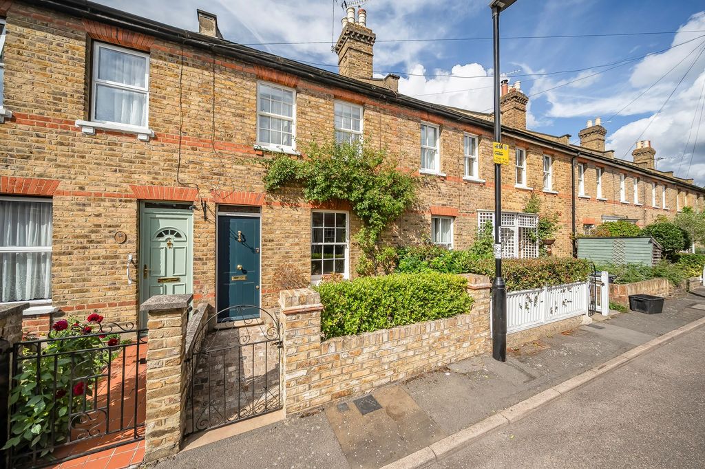 Property photo 1 of 20