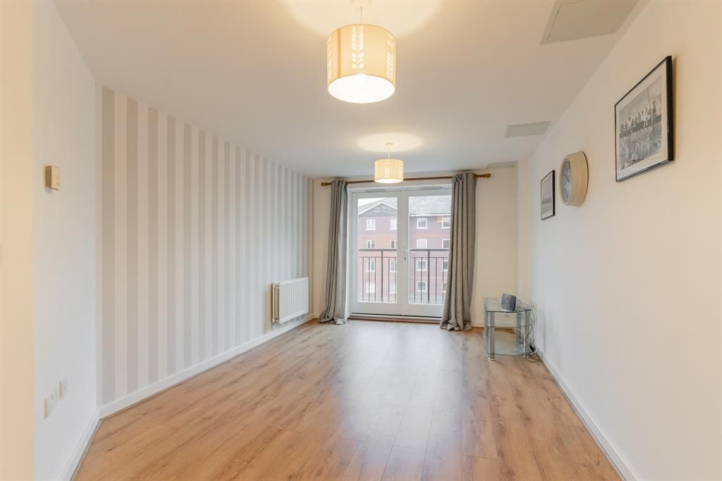 Property photo 3 of 6 Picture 3