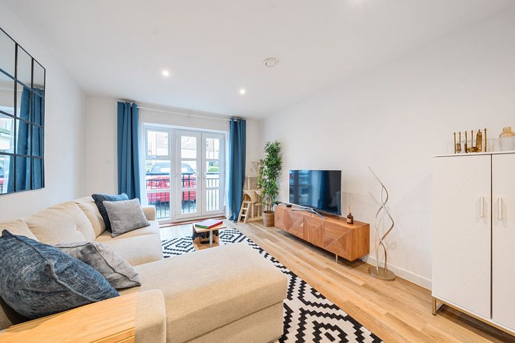 Property photo 1 of 22