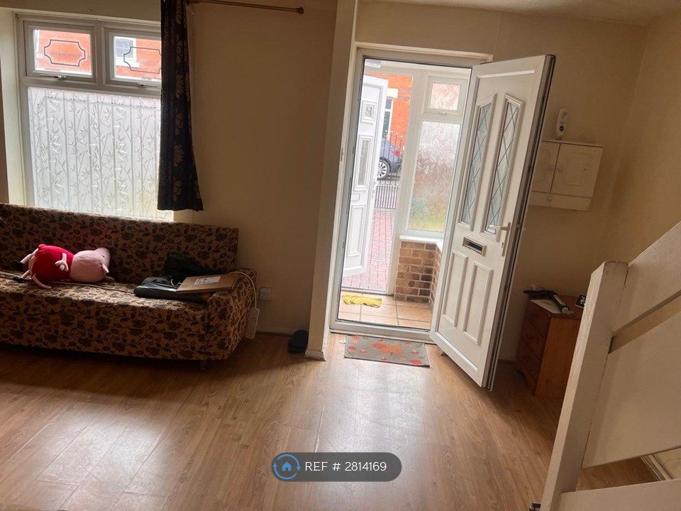 Property photo 3 of 13