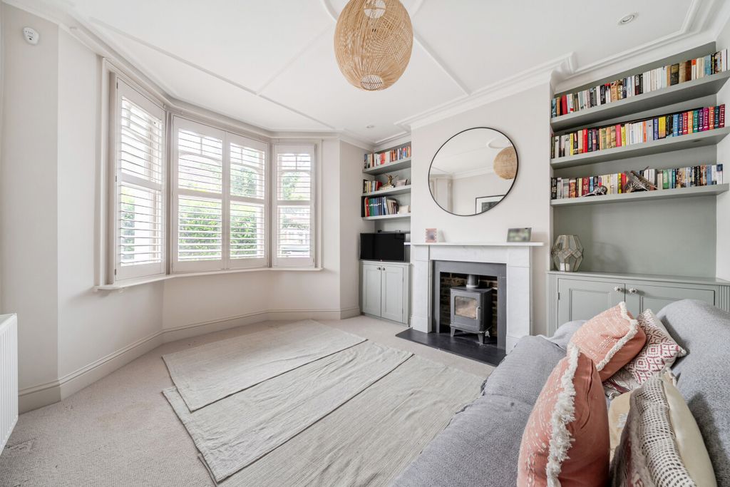 Property photo 2 of 18 1468954-9-6A2935d...