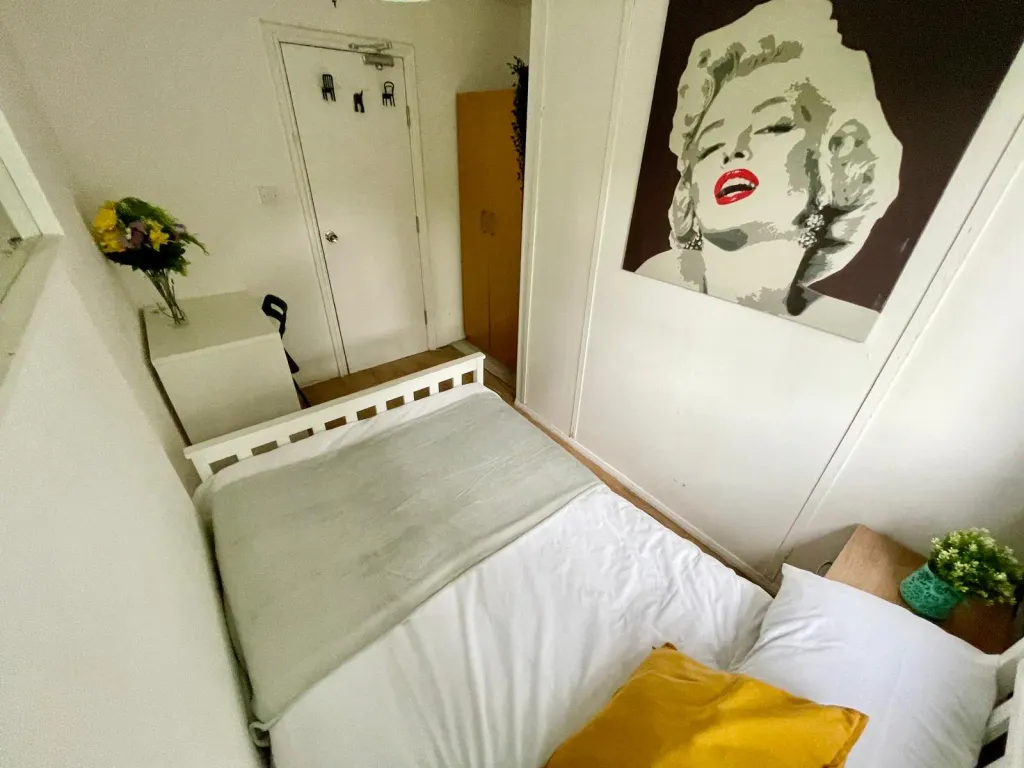 Property photo 2 of 5