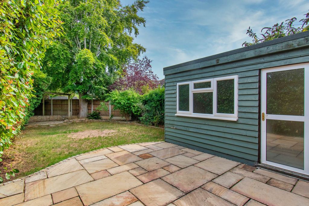 Property photo 2 of 16
