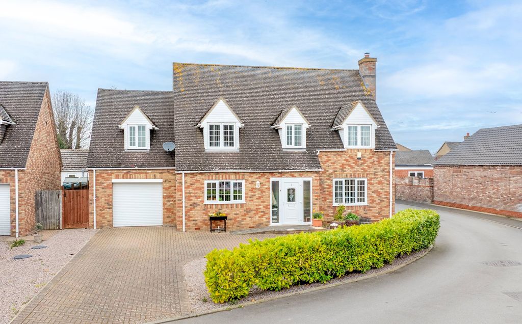 Property photo 1 of 37