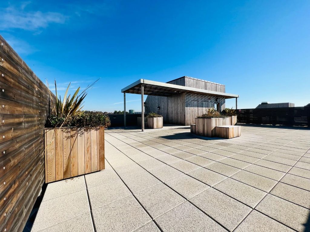 Property photo 3 of 15 Communal Roof Terrace