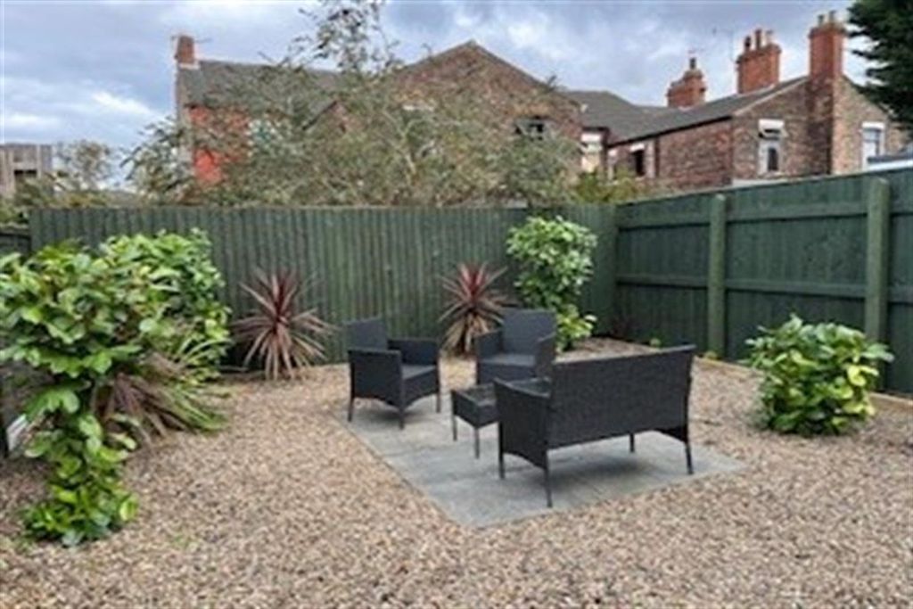 Property photo 3 of 17 Garden