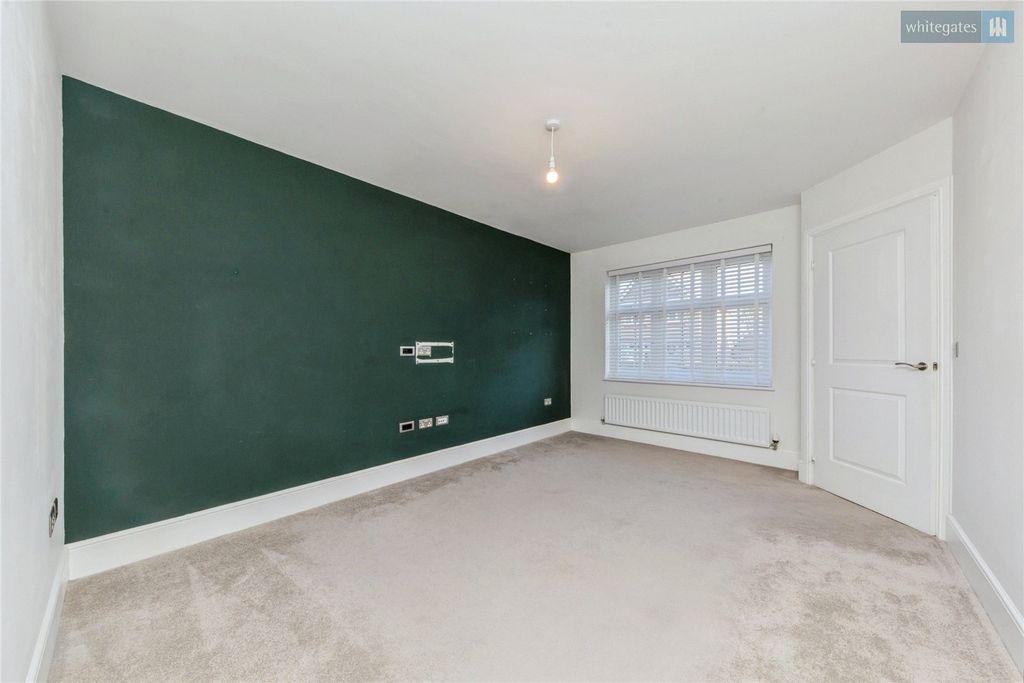 Property photo 3 of 21 Picture No. 10