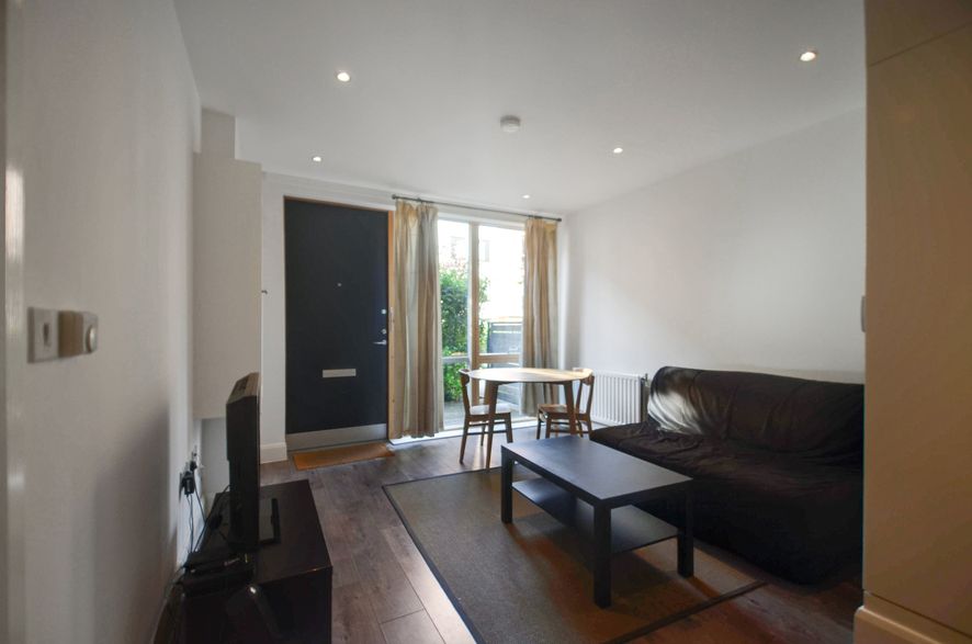 Property photo 3 of 14 Lounge Dining Area_01 (2).Jpg
