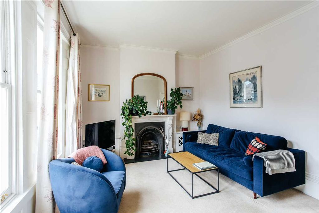 Property photo 3 of 27