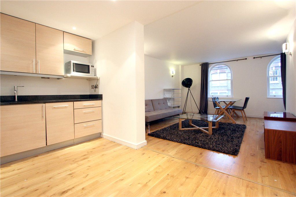 Property photo 3 of 8 Kitchen/Reception