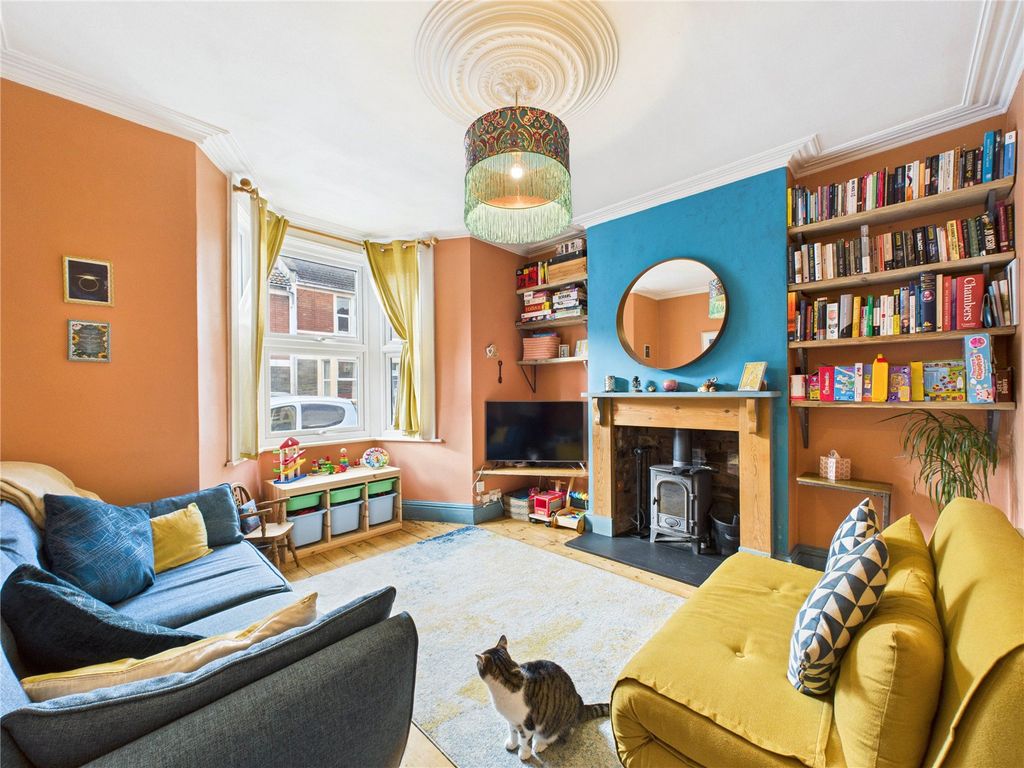 Property photo 3 of 24 Picture No. 01