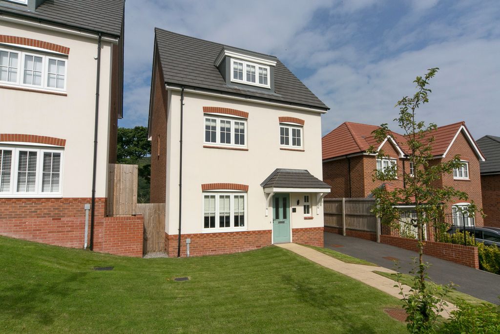Property photo 1 of 31