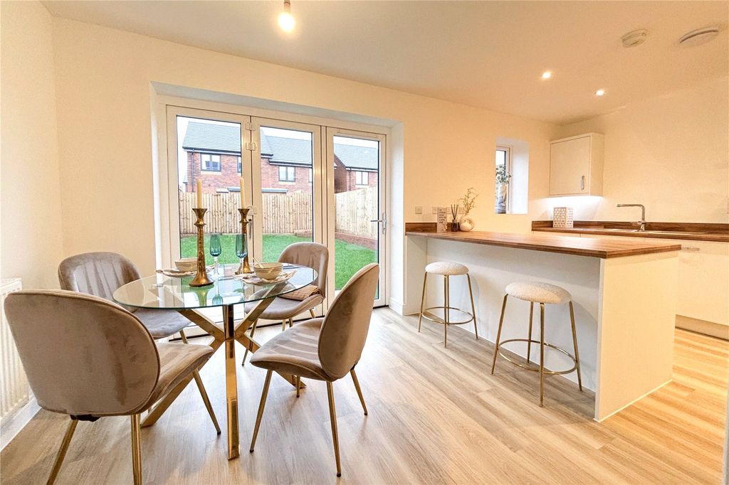 Property photo 3 of 22 Picture No. 34