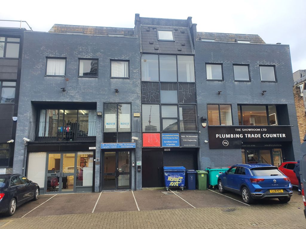 Property photo 1 of 8