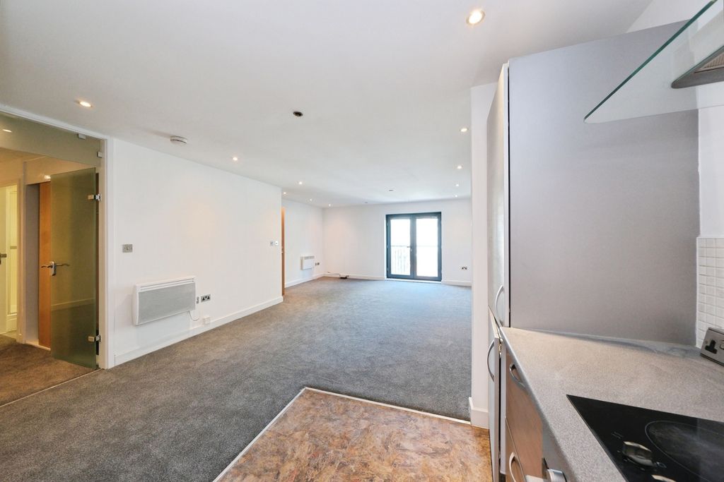 Property photo 3 of 12 Pbox-Img.Jpg